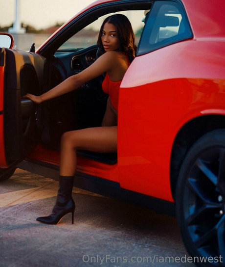 iamedenwest naked model img