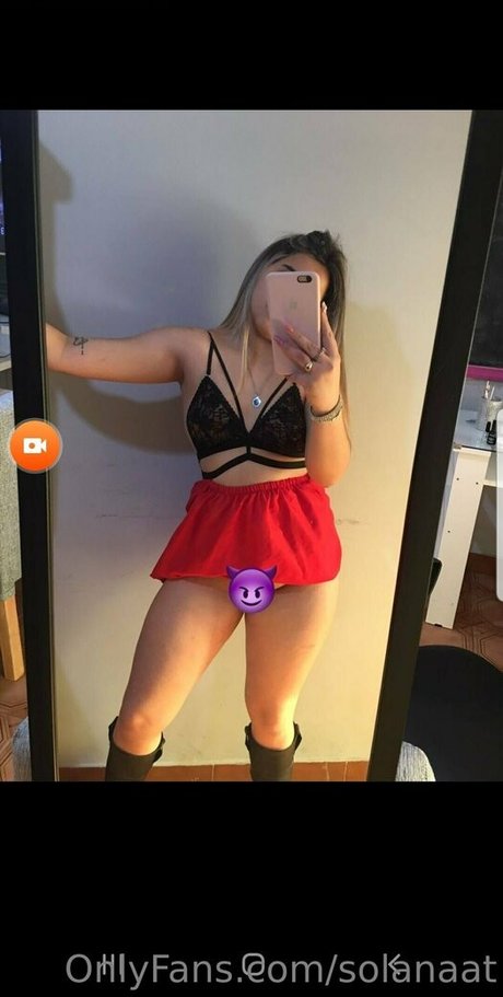 solanaat hot star pics