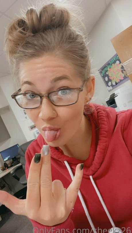 cheekz26 star naked photo