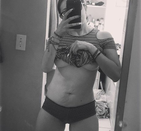 Independent bich porn star img