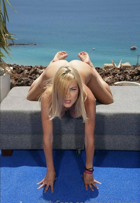 blueillusion naked actress archive