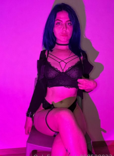 brother onlyfans pretty picture