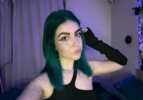 blueillusion model xxx gallery