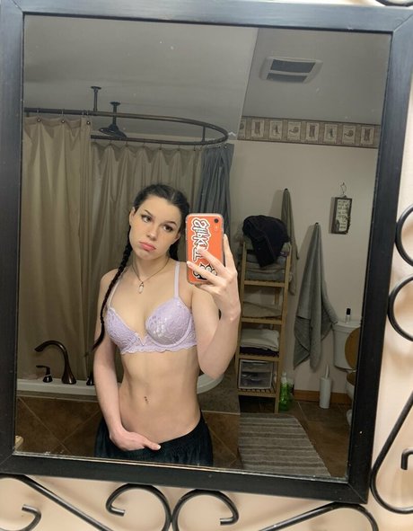 leahh hh perfect model pic