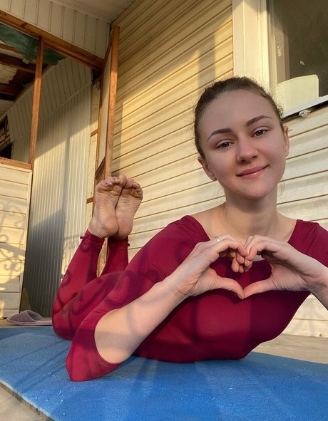 blonde hot wife onlyfans erotic photo