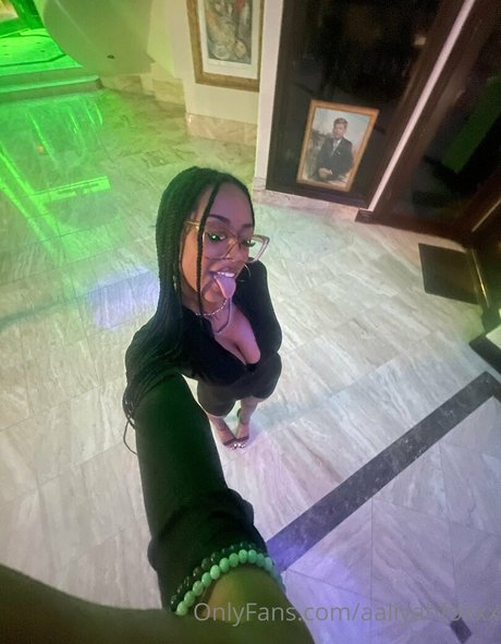 light onlyfans free naked pictures