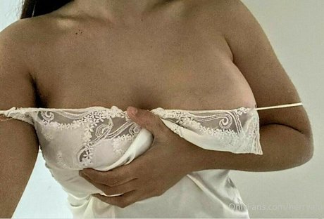 Valu Herrera free star gallery