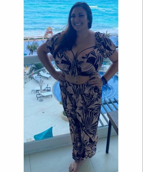 Marissa J model nice image