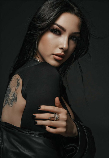 cassie swallows best pornstar pics