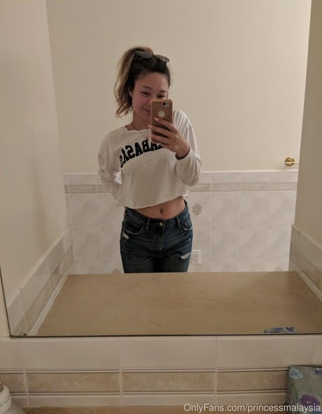 Diana Tarinova porn actress img