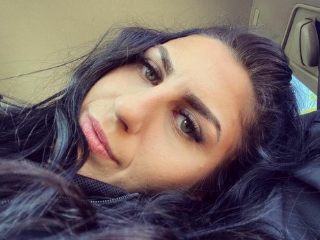 BelovedKhlloe model best pics