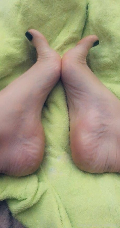 deonshea love model nude pictures