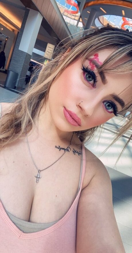 Ali Cortese naked model image