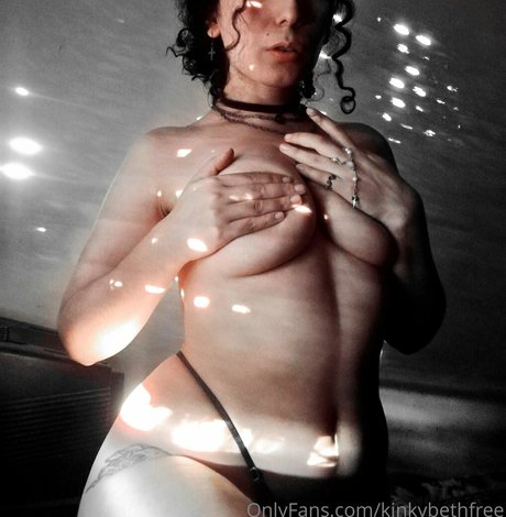 urgoddesspandora sexy pornstar photo