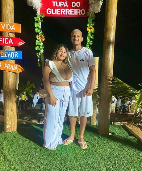 Rayanny Santos sexy model pic