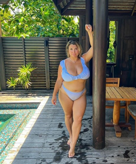 Travelling Hoppy perfect pornstar photo