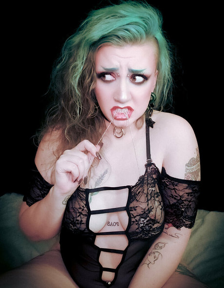 sarahsuccubusfreepreview star pic