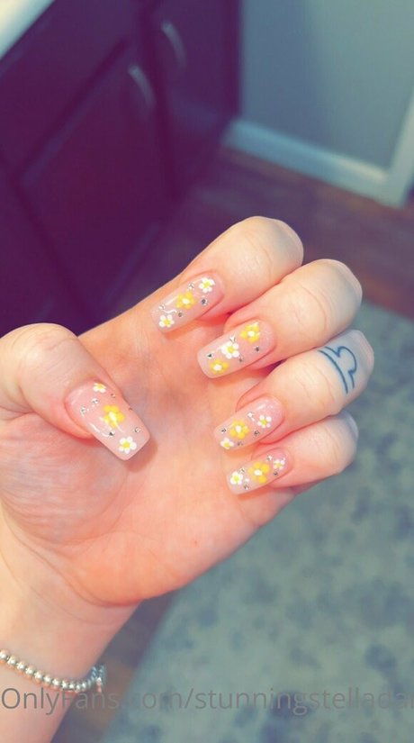 stunningstelladaniels nude model image