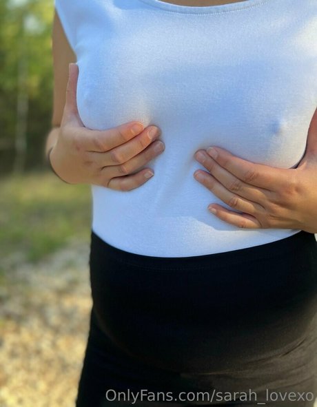 sarah lovexo hot pornstar pic