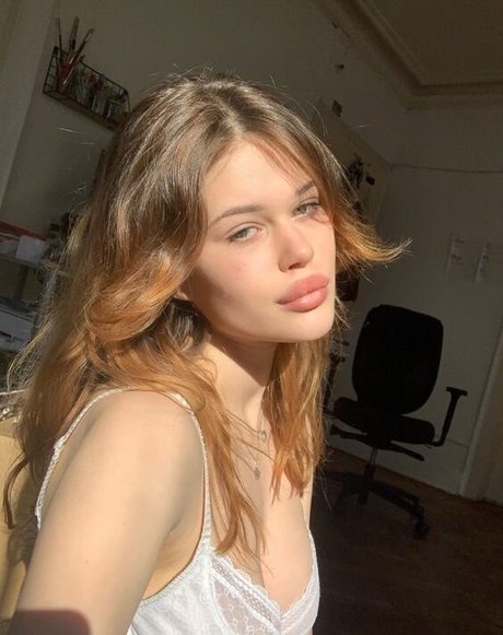 Ariane Ganz perfect pornstar pic