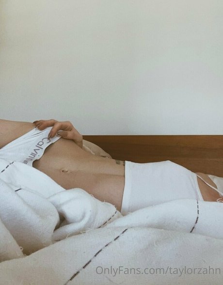 taylorzahn porn actress gallery