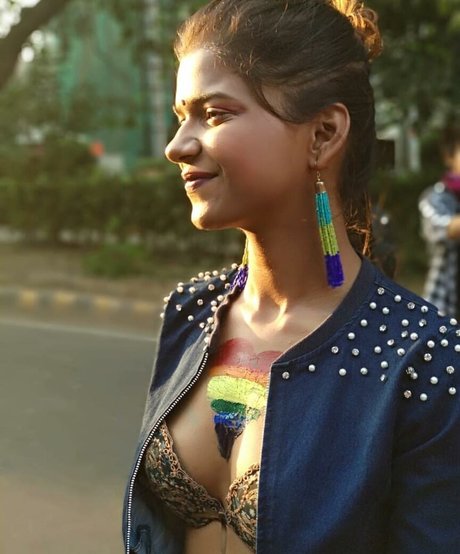 Khyatishree star top photos