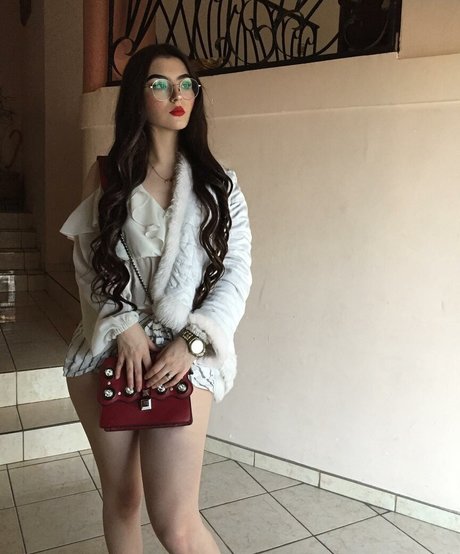 priscilainzunza star sexy image