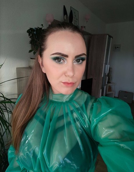 madame alaska official hd star pics