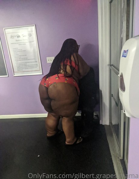 gilbert grapes mama nudes actress image