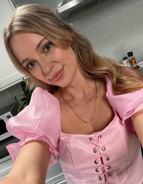 lickthespoon xxx actress gallery