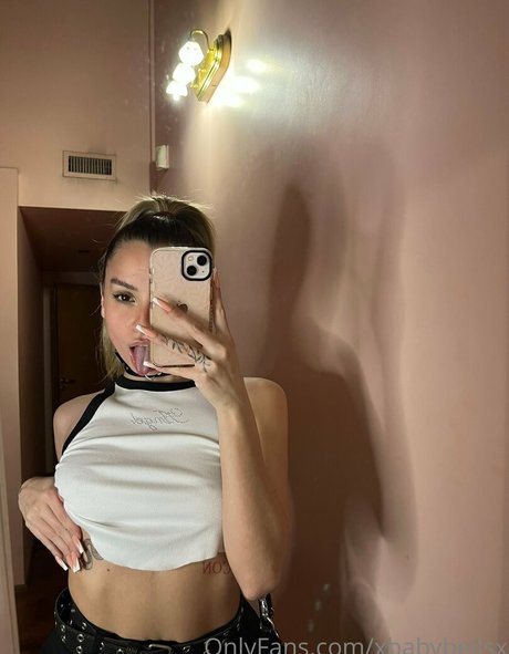 xbabybellsx pornstar top image