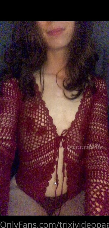 trixivideopage erotic pornstar photo