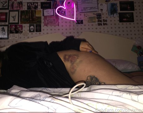 bbyjxney_ perfect model photo