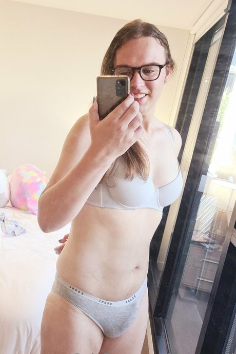 msamyrei star pretty photo