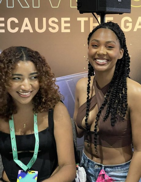 Ninjayla pornographic model pictures