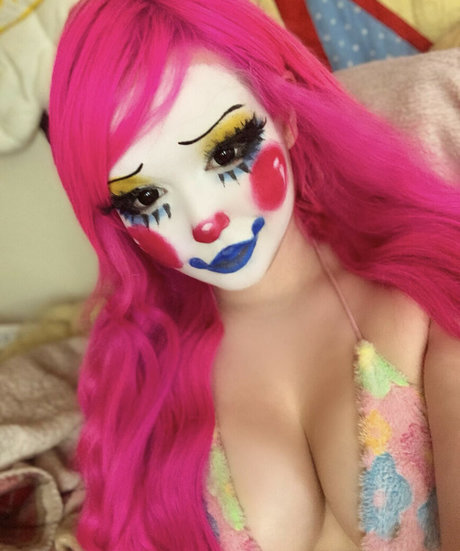 e hug model nudes pics