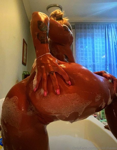 Slickkshaww nice model photo