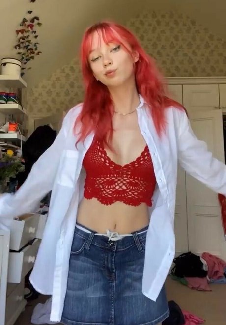 Lola Clark nudes pornstar pics