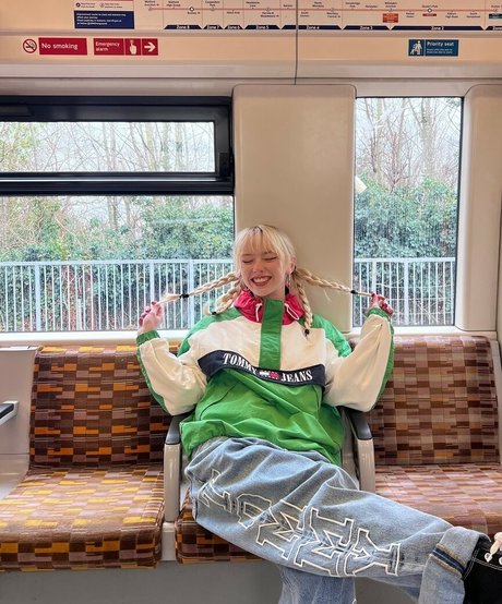 Lola Clark star beautiful pics