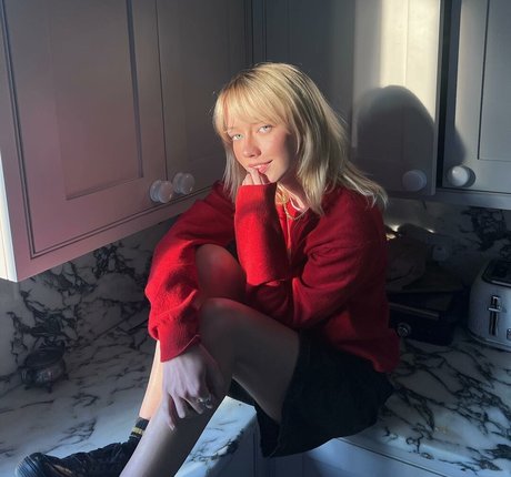 Lola Clark nudes actress img