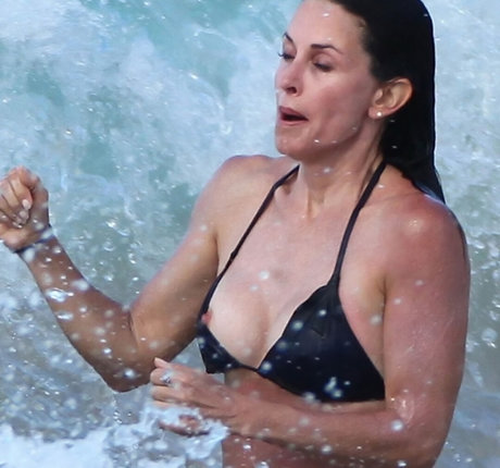 Courtney Cox xxx actress pic