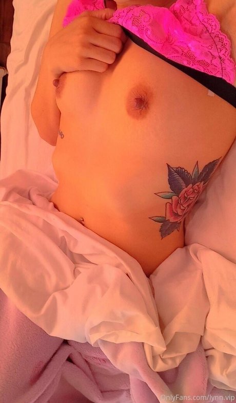 lynnvip naked pornstar pic