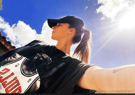 annifrani sexy pornstar img