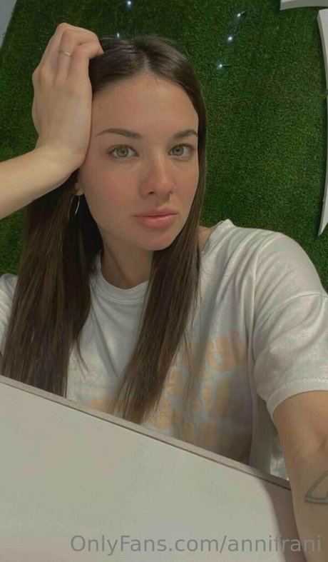 annifrani nude model photo