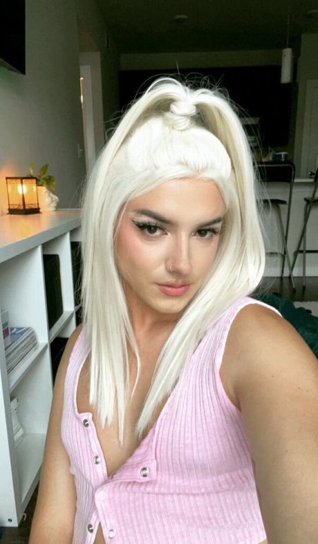 cloexrain model nude image