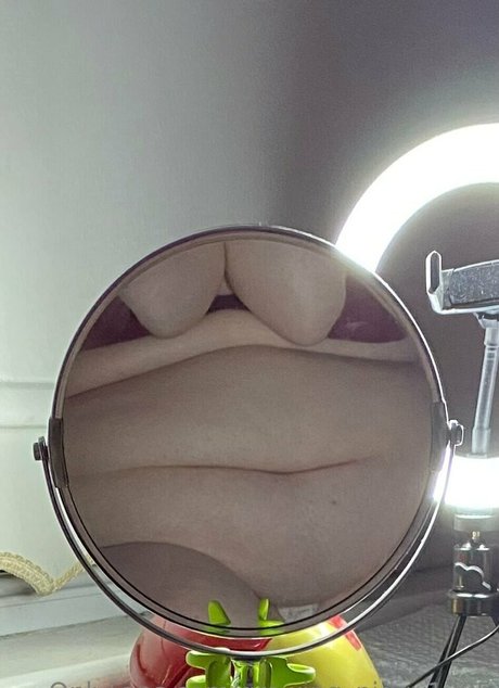 growing piggy1305 model nice pic