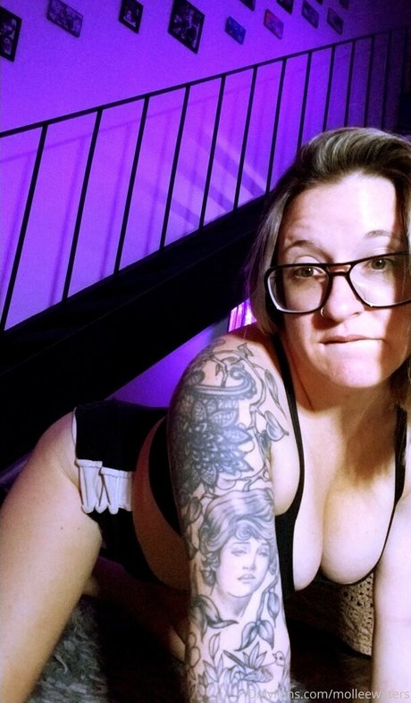 molleewaters beautiful pornstar pictures