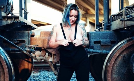 molleewaters hd model images