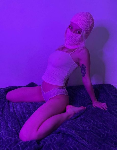 littleveraaa porn model pic