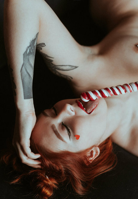 roskosh nudes model photos